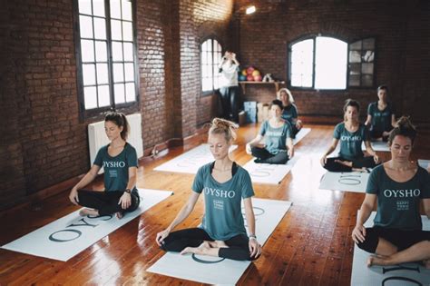 Check spelling or type a new query. "Yoga etiquette" o buenas maneras en un estudio de yoga ...