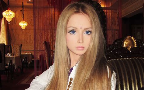 Valeria Lukyanova A Real Life Barbie Doll Beautiful Girls Wallpapers