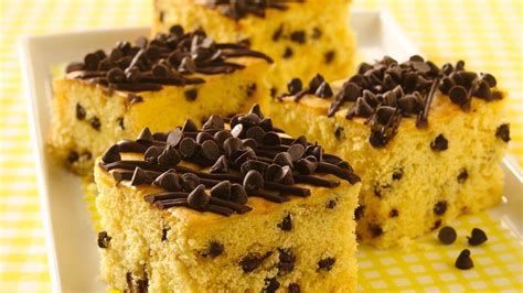 Make cake without the usual mess; Chocolate Chip Snack Cake recipe from Betty Crocker
