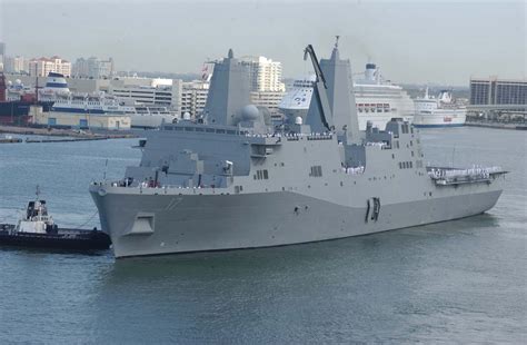 File:Uss san antonio 1330453.jpg - Wikipedia