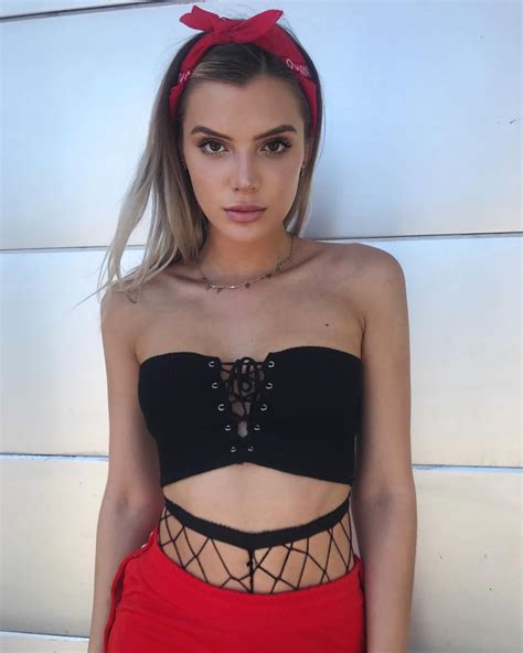Alissa Violet Sexy Pictures 44 Pics Sexy Youtubers