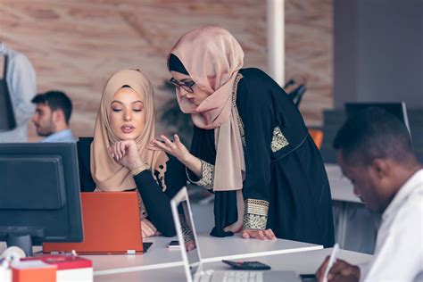 22 Successful Women Entrepreneurs From Middle East Share Their Best Time