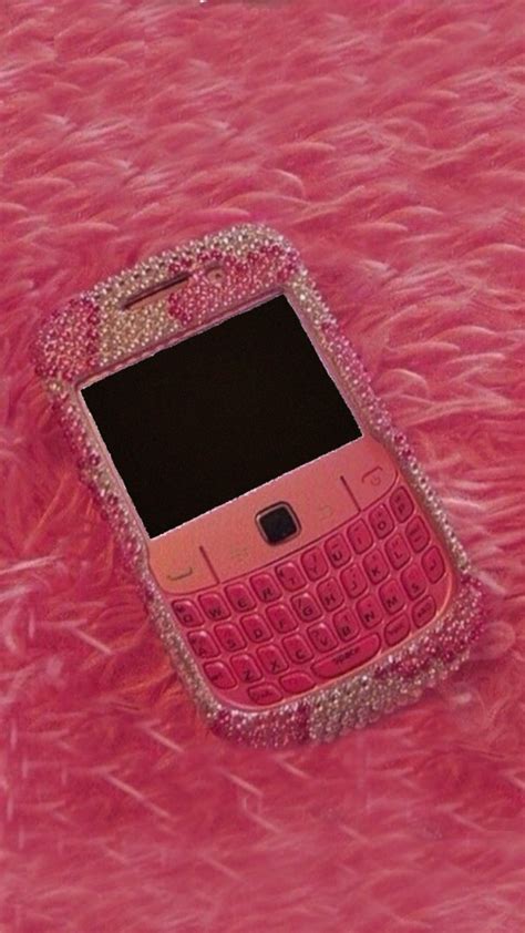 Pin By Imb0red On Phones Bling Crafts Y2k Pink Aesthetic Flip Phone