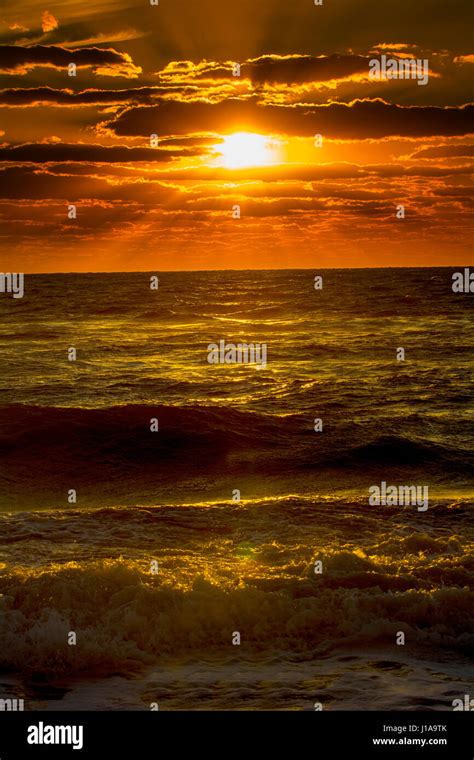 Gulf Of Mexico Sunset Hi Res Stock Photography And Images Alamy