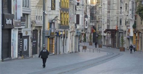 Düzenlenecek çalışma izni görev belgesi formunun geçerlilik süresi 7 mayıs 2021 cuma günü saat 24.00'e kadar uzatılmıştır. İçişleri Bakanlığı'ndan 'Görev belgesi' genelgesi