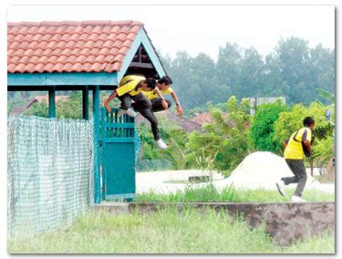 Semoga dengan penjelasan tadi akan menambah wawasan serta referensi bagi anda yang munulis. Pengurusan Disiplin Di Sekolah-sekolah Negeri Selangor ...