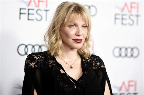 Courtney Love Reveals 2020 Was The Year She Almost Died The Urban Twist