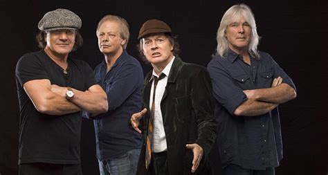 ¿qué le ha pasado a la mítica banda de los hermanos young desde 1973 a 2020? AC/DC are still rock solid: As the troubled band release ...