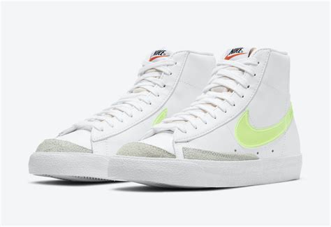 Des Nike Blazer Mid 77 Neon Swoosh En Approche Le Site De La Sneaker