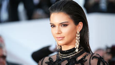 Rumor Has It Kendall Jenner Got Lip Injections Stylecaster