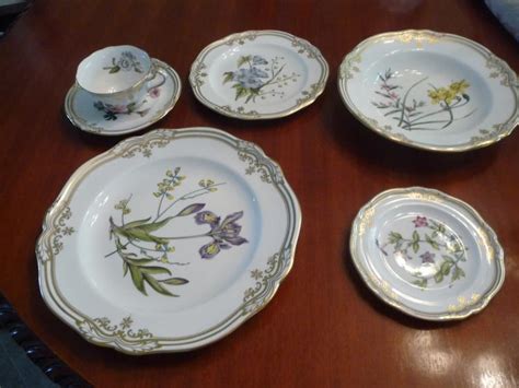 You are about to leave spode.com to shop with. SPODE STAFFORD FLOWERS 72 PIECE BONE CHINA DINNERWARE SET