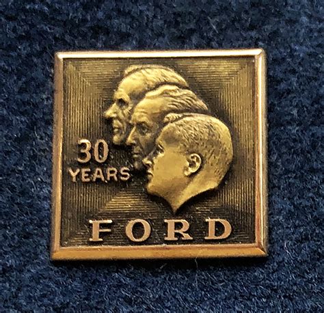 Vintage 10k Ford Motor Co 30 Years Commemorative Service Employee Pin