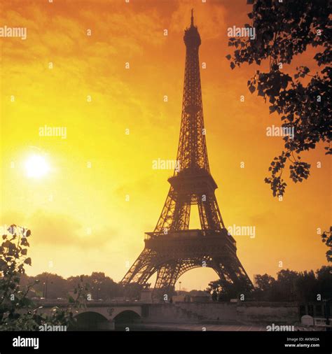 Eiffel Tower La Tour Eiffel Paris France Stock Photo Alamy