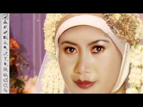 Jadi alang2 dah terlanjur berposing tu apa salahnya edit ler skit guna photoshop kasi lagi cun gambar potret korang tu. Cara edit gambar guna Photoshop cs5 - YouTube