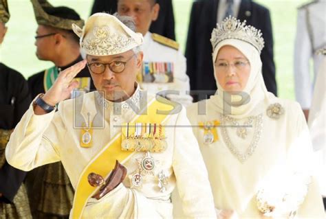 Rakyat malaysia yang beta kasihi sekalian, alhamdulillah. Monarchy to be further strengthened under Sultan Abdullah ...