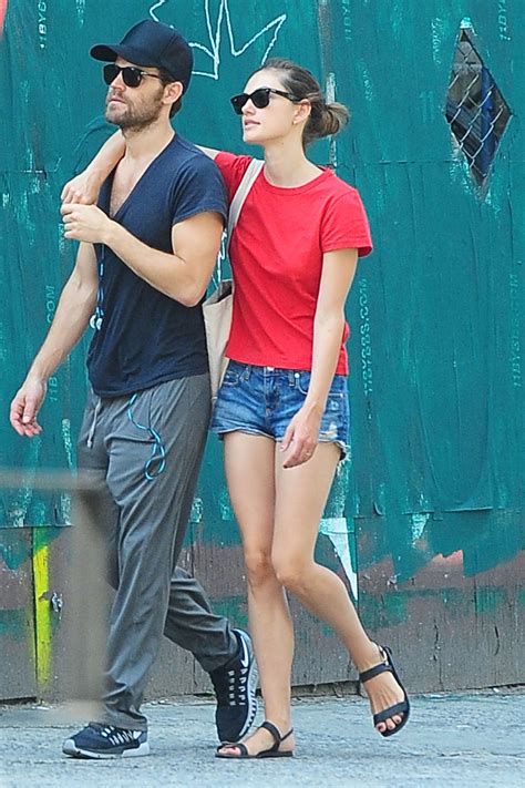 Phoebe Tonkin And Paul Wesley Out In New York City 27 Gotceleb
