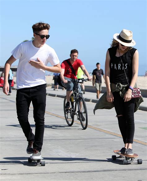 Chloë grace moretz and brooklyn beckham's relationship timeline. Chloe Grace Moretz - Skateboarding with Brooklyn Beckham ...
