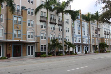 SUPER NICE 1/1 CONDO RENTAL @ Sole At Fort Lauderdale