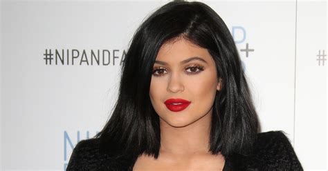 Kylie Jenner Arnaqueuse Ses Gloss Font Scandale
