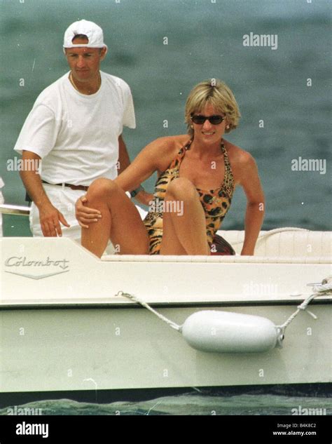 Prinzessin Diana Im Urlaub In St Tropez Sothern Frankreich Juli Stockfotografie Alamy