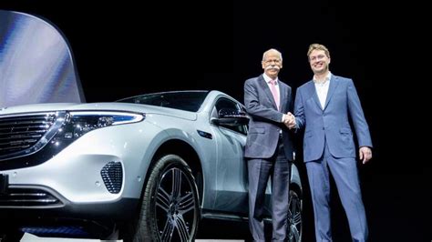 Hauptversammlung Zetsche Gibt Daimler Zum Abschied Klaren Sparkurs Vor
