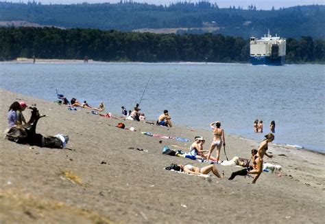 The Best Beaches In Portland Places To Get Sun In The City Urban Beach Portland Parks Beach