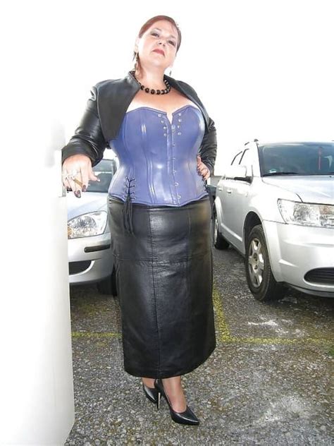 Untitled Plus Size Outfits Curvy Woman Leather Skirt