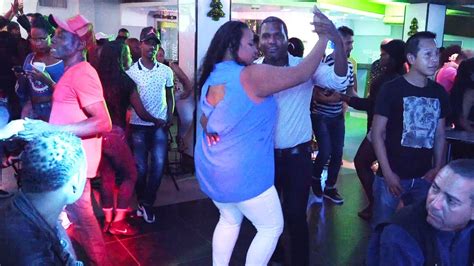 Baile De Bachata Parejas Bailando En La Republica Dominicana Youtube
