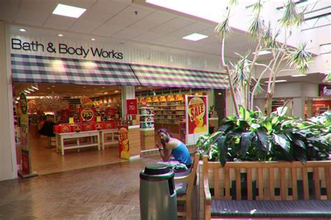 For the past decade bath & body works has reinvented the personal care industry with the introduction of fragrant flavorful indulgences including shower gels, lotions, candles, and accessories. Holiday Village Mall (Great Falls) - 2020 All You Need to ...