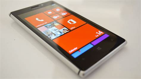 Nokia Lumia 925 Hands On The Windows Phone Youll Want Updated