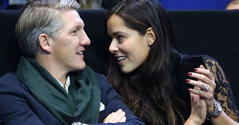 Librivox is a hope, an experiment, and a question: Ana Ivanovic & Bastian Schweinsteiger: Offene Worte über ...