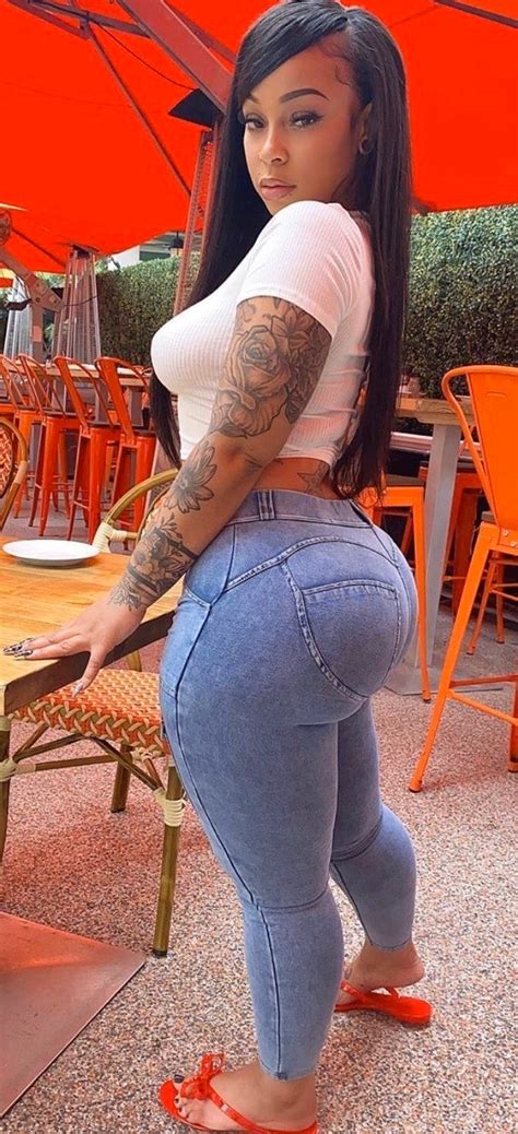 Pin By Lamharr On Accident Causers Curvy Women Jeans Women