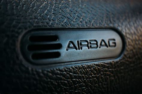 Auto Indagine Su 30mln Di Veicoli Per Airbag Difettosi Stellantis Crolla