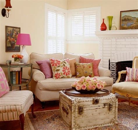 30 Country Chic Living Rooms For Modern Antique Feel