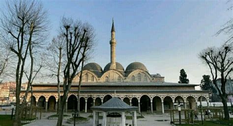 Kasımpaşa çeyrek beyoğlu semtinde i̇stanbul kuzey kıyı boyunca haliç'in osmanlı bakanlığı binaları ile, deniz. Piyale Pasha mosque-Constructive: Kaptan-ı Derya Piyale ...