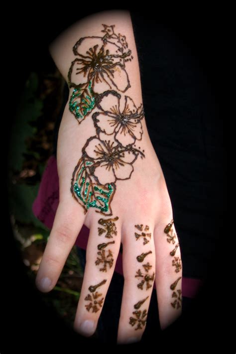 Henna Glitter Tattoos Funtastic Faces And Body Artface Painting