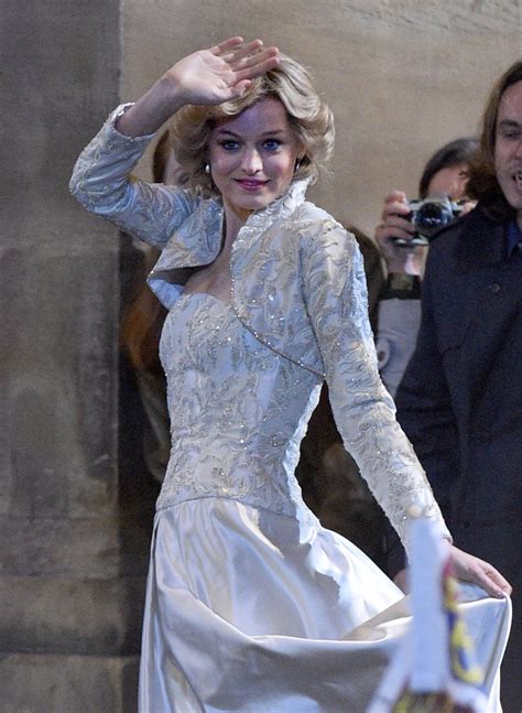 We caught up with emma corrin to find out how she transformed herself into lady diana in for season 4 of netflix's the crown. The Crowns Emma Corrin looks just like Princess Diana as ...