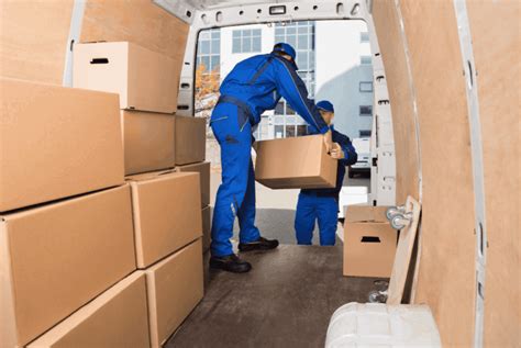 6 Reasons To Hire A Professional Moving Company Inspirationfeed