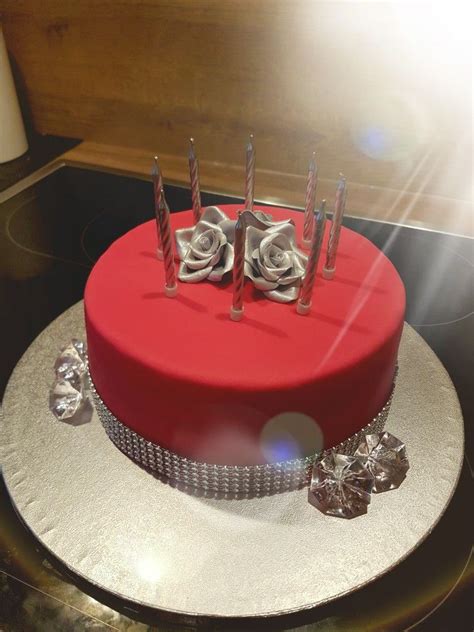 Maybe you would like to learn more about one of these? Pinke Geburtstagstorte 🎂 Pink Silber 🎂 Diamanten 😍 ...