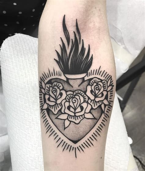 Pin By Brandon Williams On Tattooz In 2020 Sacred Heart Tattoos