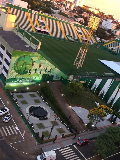 Football world rallies behind chapecoense after air disaster. Obras de homenagem serão inauguradas na Arena Condá ...