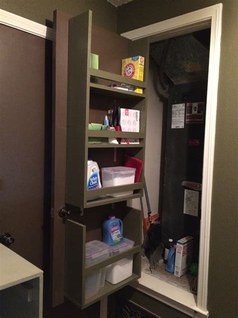 Square shelves are too mainstream. Remodelaholic | Build an Organized Back of Door Shelf