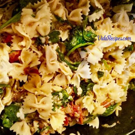 Top with half of meat mixture and half the parmesan cheese. Crock Pot Ravioli Casserole Recipe | Yummly | Recipe ...