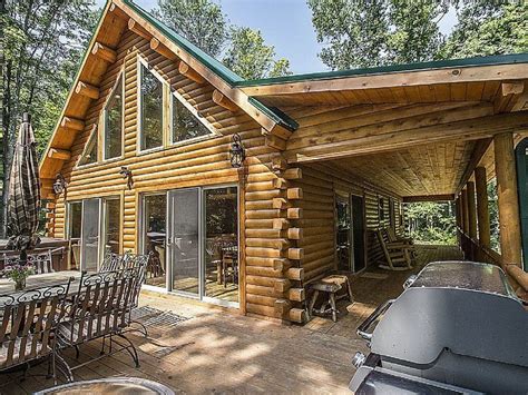 Eagle view cabins is the recognized leader in beautiful rental cabins in hocking hills, offering the finest of settings for the romantic getaway and family fun. Ohio Luxury Cabins - Hocking Hills Vacation Rentals