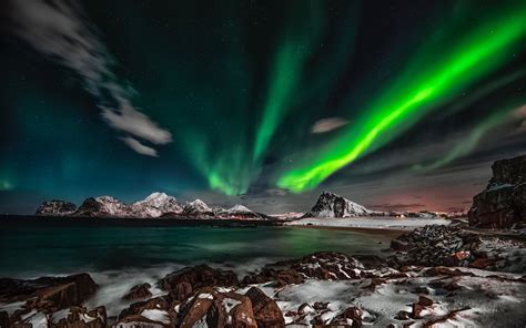 Download 3840x2400 wallpaper arctic, mountains, nature, aurora borealis ...