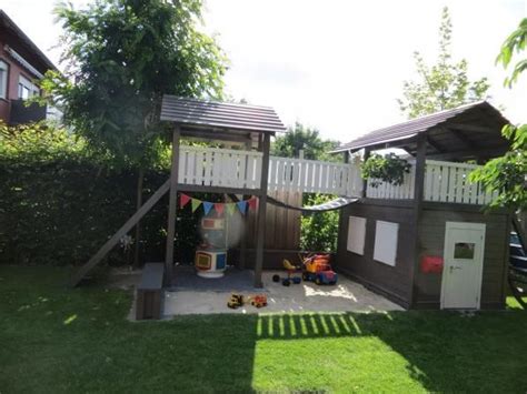 Holzschutz als wetterschutz sollte tabu sein, da die schadstoffe bei. OBI Selbstgemacht! - Spielhaus mit Wackelbrücke, Turm und ...