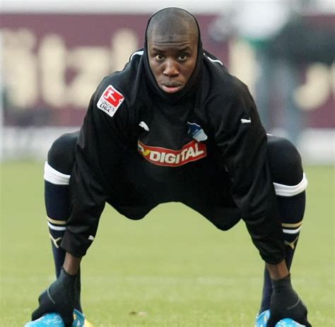 Der verbleib von hoffenheims wechselwilligem torjäger demba ba scheint nach einem „ausführlichen gespräch zwischen dpa demba ba (m, oben) soll bestandteil des hoffenheimer teams bleiben. Arbeitsverweigerung: Demba Ba streikt - Chaostage bei 1899 ...