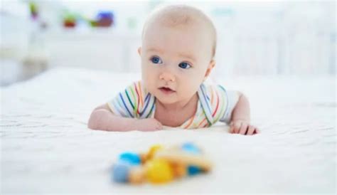 How To Do Tummy Time With Your Baby When To Start And Tips From