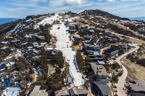 Les Stations Alpines Comme Mount Buller Ont Des Pistes De Ski Vides