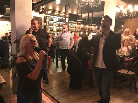 Zobacz najciekawsze publikacje na temat: Otwarcie pub'u - restauracji Martyniuka oraz Rynkiewicza ...
